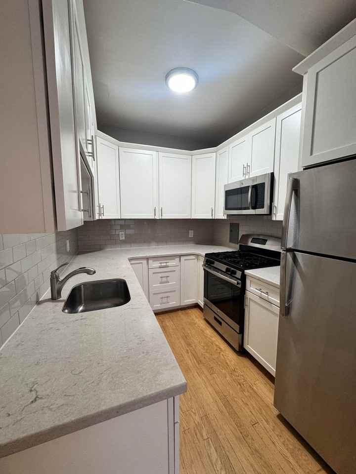 Fortview Apartment - Photo 7 of 17