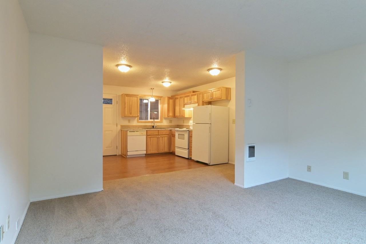 1437 High Street - Photo 6 of 36