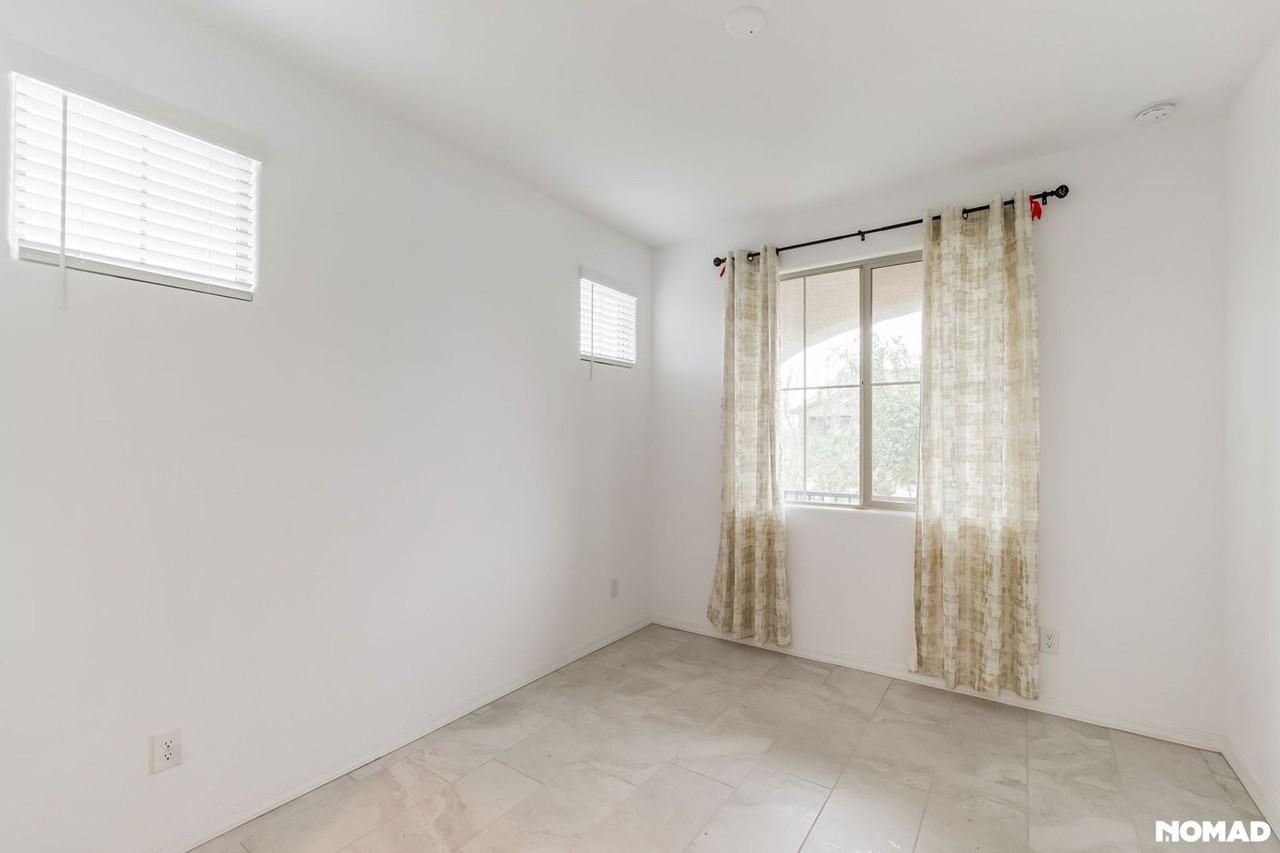 10924 E Texas Ave - Photo 5 of 31