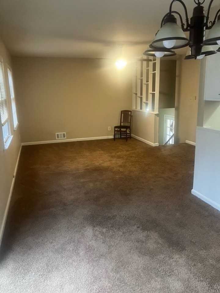 6142 Graceland Cir - Photo 6 of 14