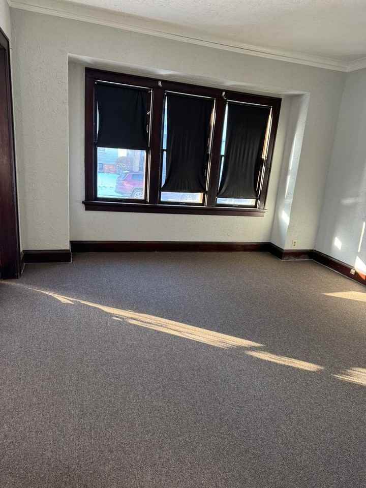 2528 N 23rd St - Photo 6 of 16