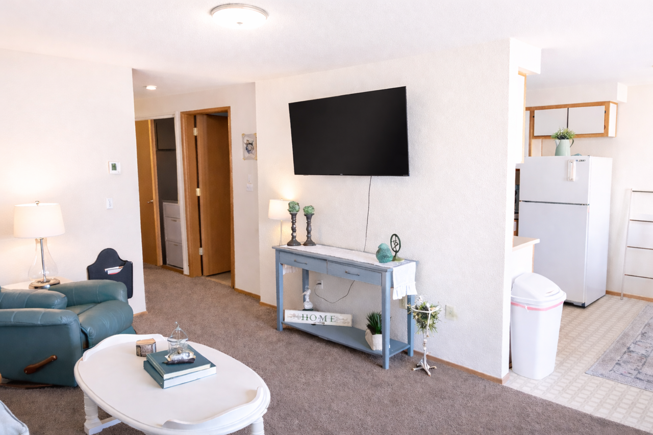 2 Bedroom Apartments in Pendleton - Photo 3 of 27