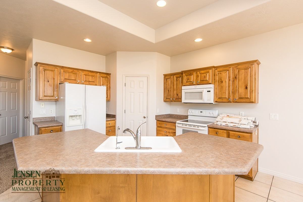 3513 Price Hills Dr - Photo 7 of 19