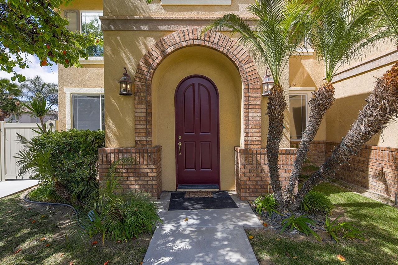 26400 Castle Ln - Photo 5 of 50