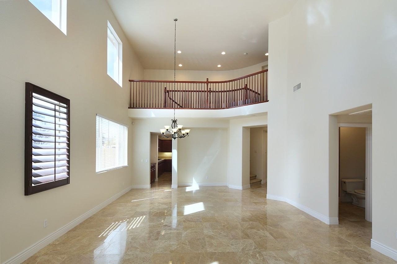 26400 Castle Ln - Photo 7 of 50