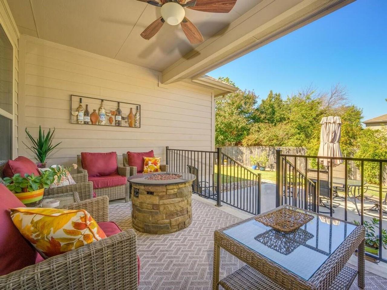 2125 Sauterne Dr - Photo 6 of 37