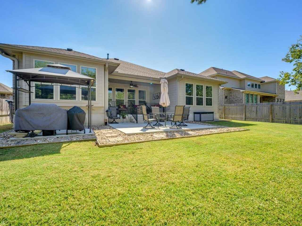 2125 Sauterne Dr - Photo 7 of 37