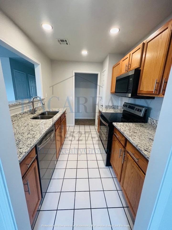 1044 Shadowlake Rd - Photo 7 of 13