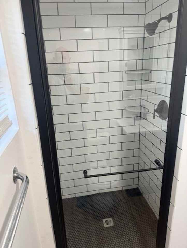 1316 1/2 37th St - Photo 5 of 9