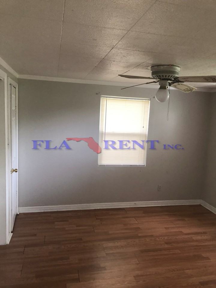 1316 1/2 37th St - Photo 6 of 9