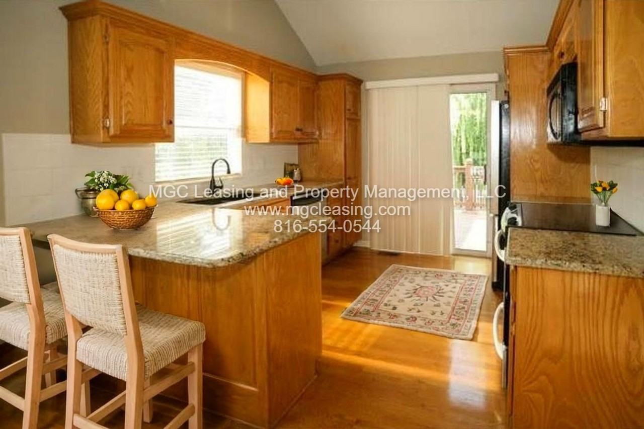 152 Ne Hidden Meadow Ln - Photo 3 of 26