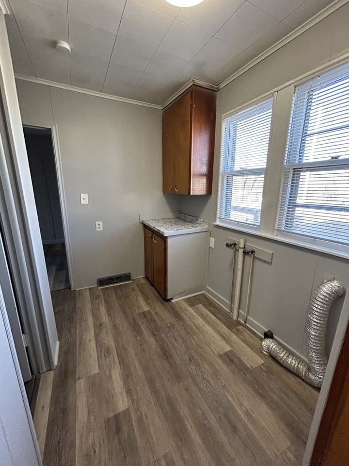 2501 N Walnut St - Photo 7 of 22