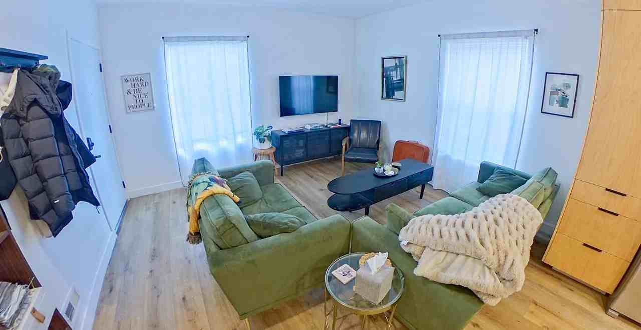 814 Fremont - Photo 4 of 16