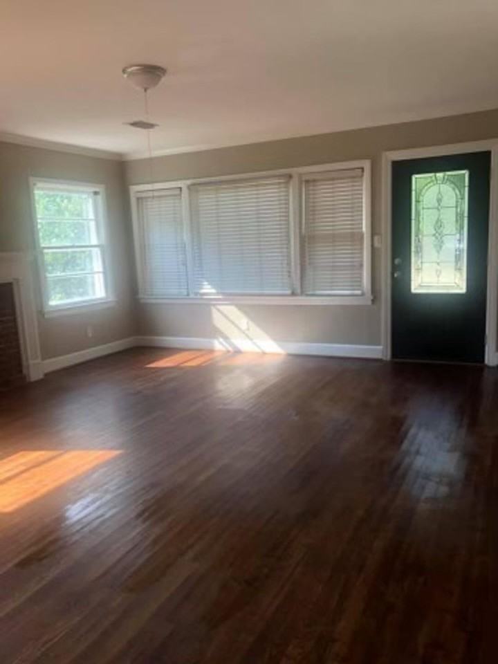 212 W Fairview St - Photo 7 of 9