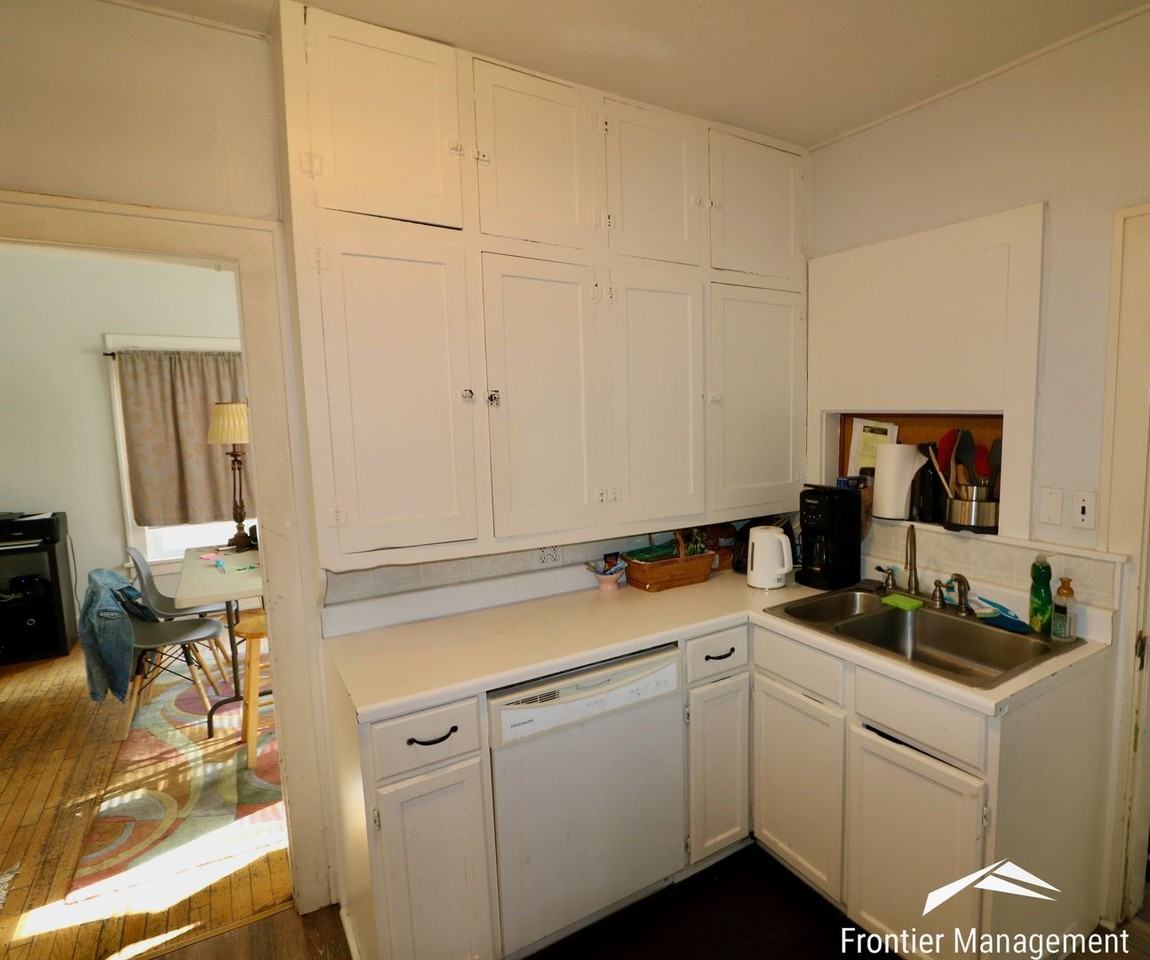 1821 Anderson Ave - Photo 2 of 15