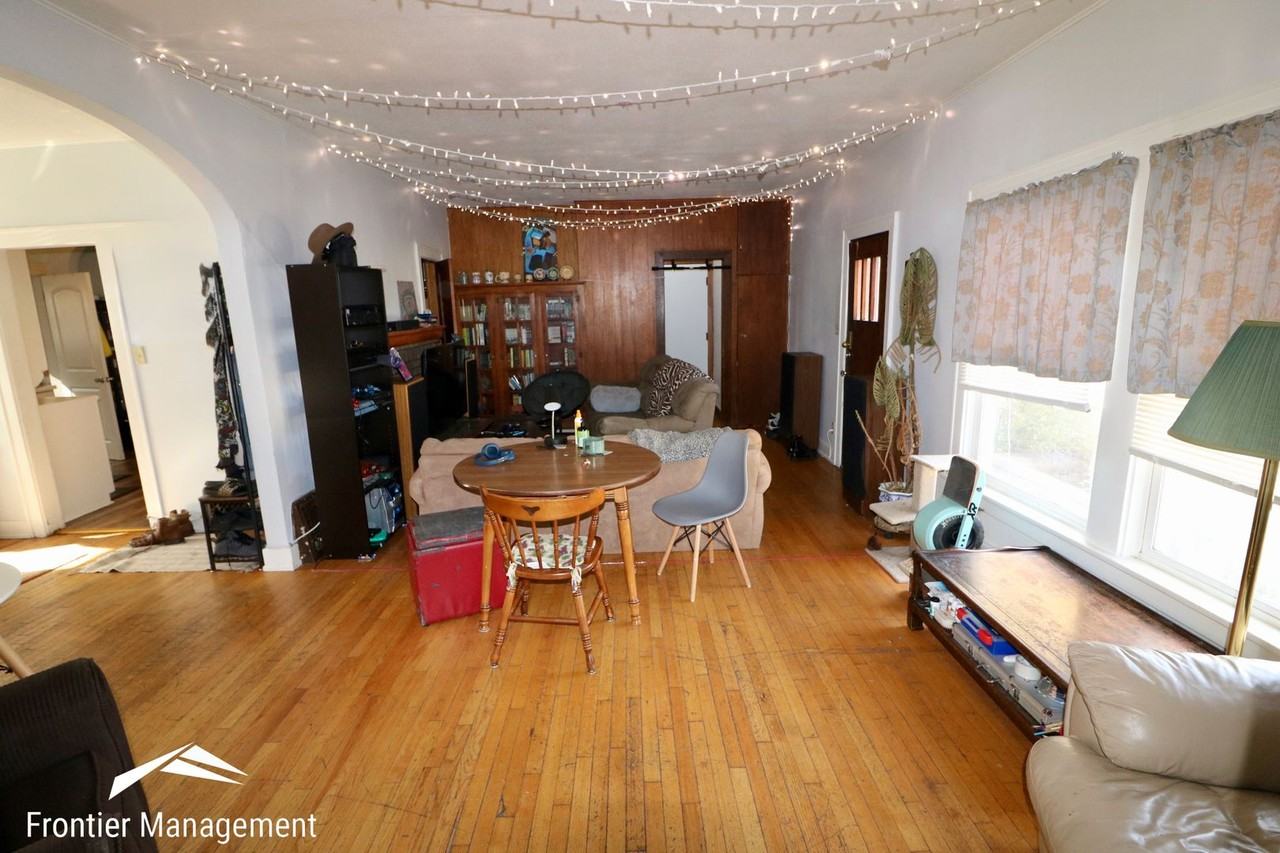 1821 Anderson Ave - Photo 5 of 15