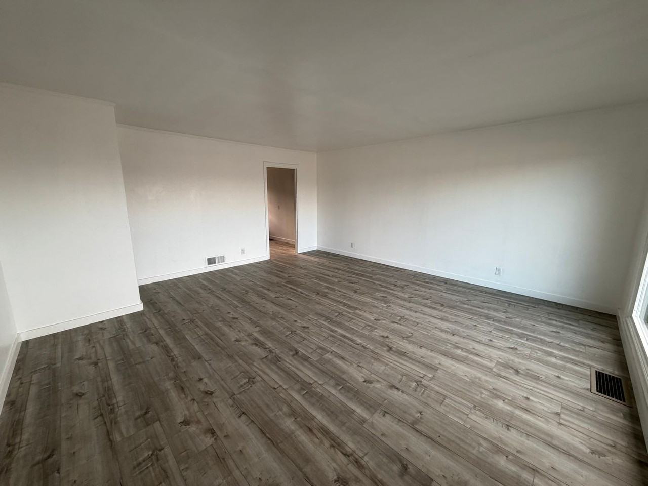 1302 Sw Goodwin Ln - Photo 4 of 13