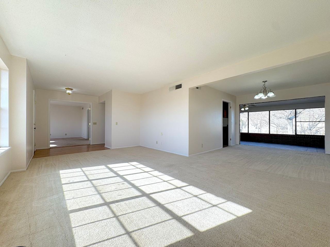 3009 Stone Edge Rd - Photo 7 of 40