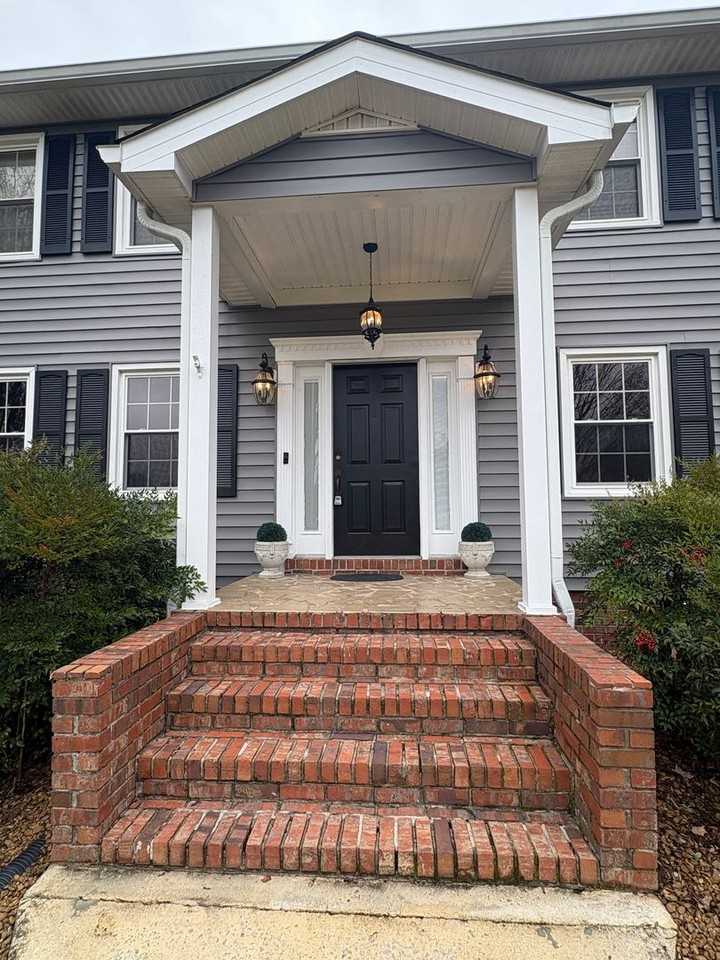 703 Twelve Oaks Rd - Photo 3 of 46