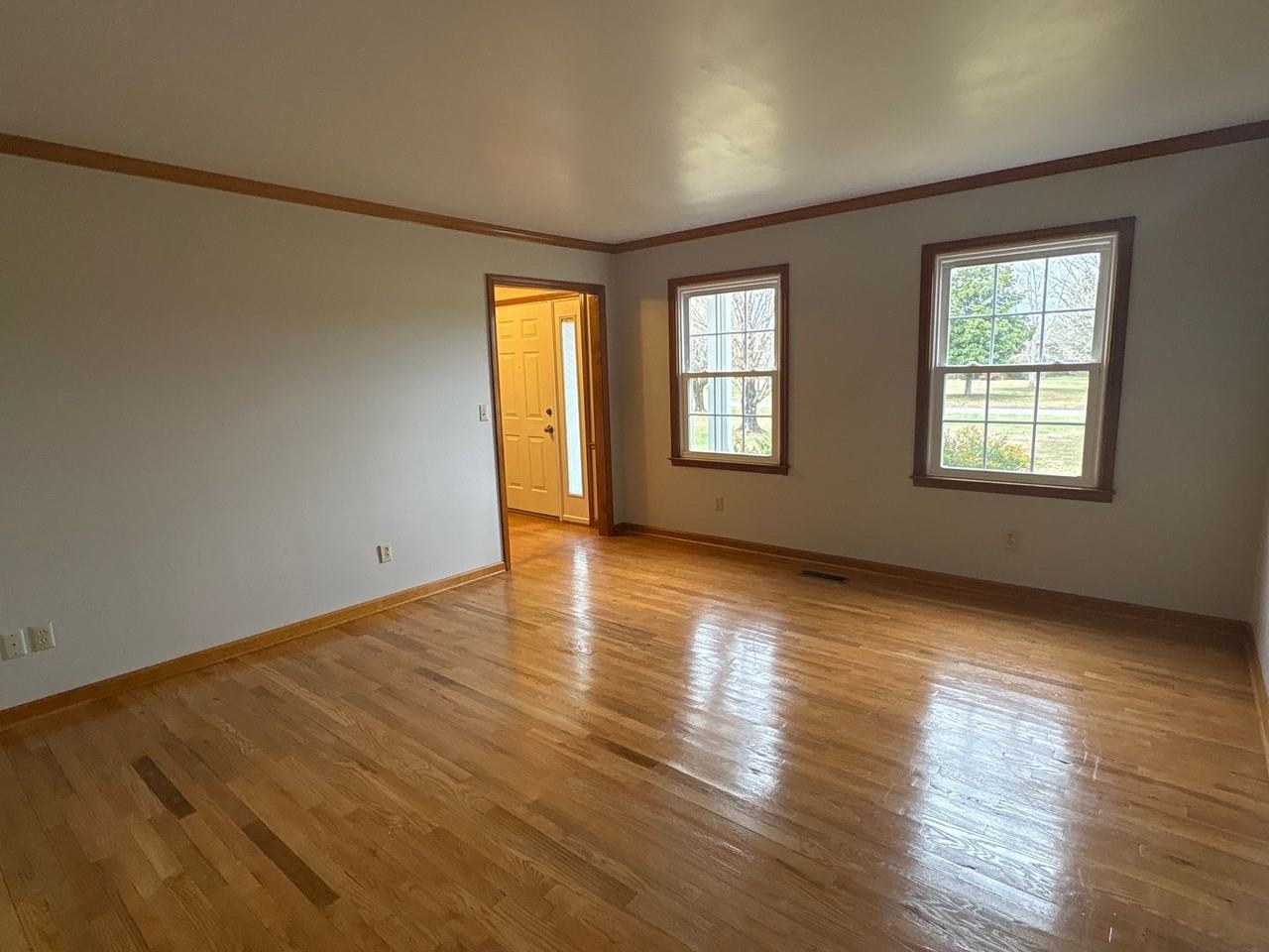 703 Twelve Oaks Rd - Photo 7 of 46