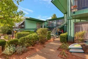 featured image of 50 Sombart Ln