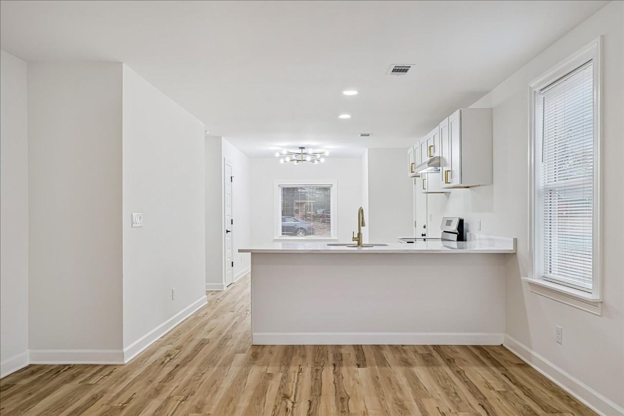 5186 Broken Oak Dr - Photo 3 of 33