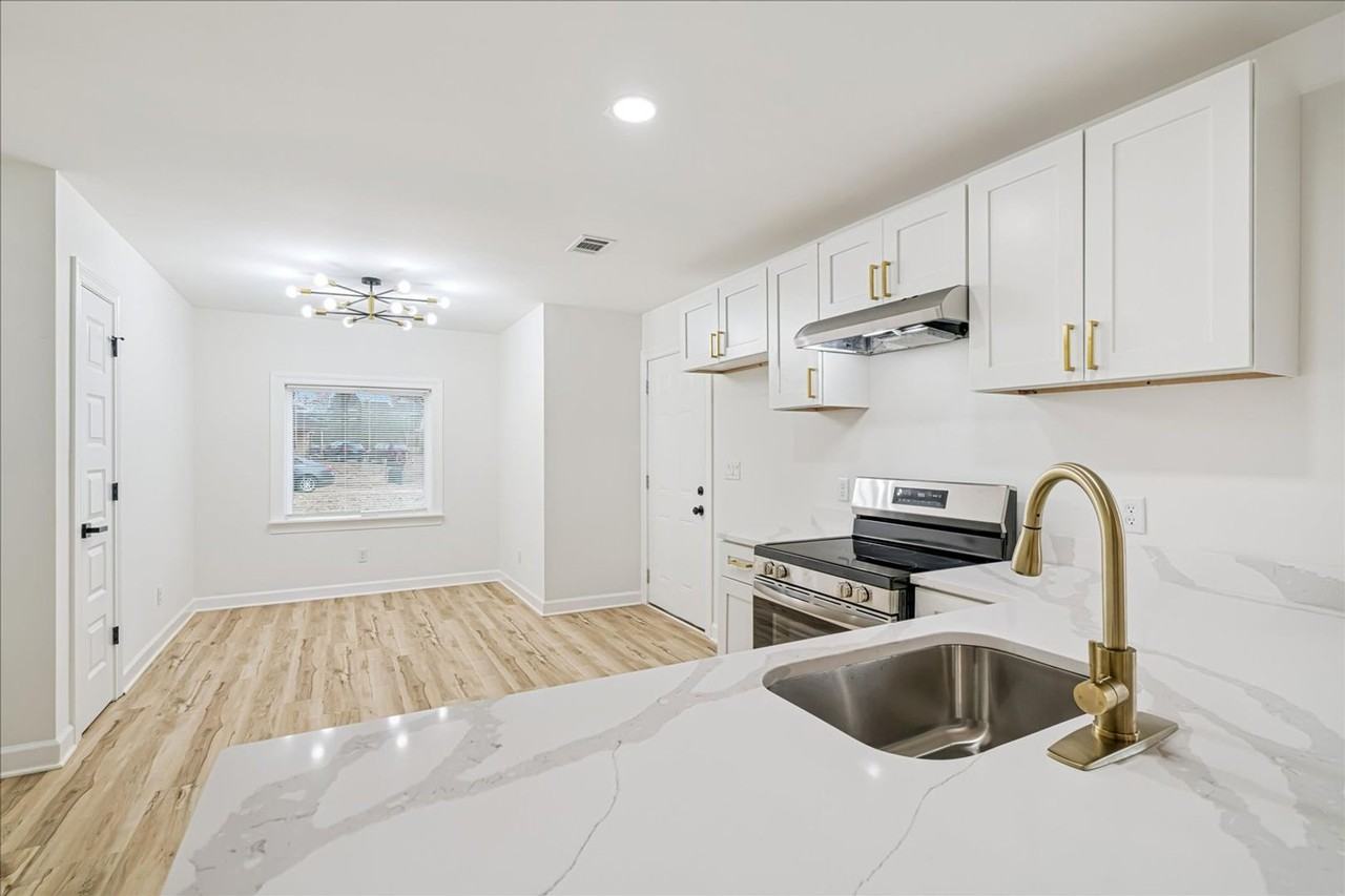 5186 Broken Oak Dr - Photo 4 of 33