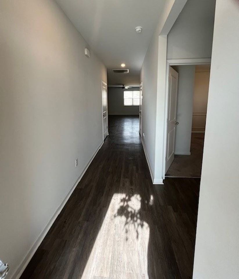 150 Tributary Cir - Photo 4 of 38