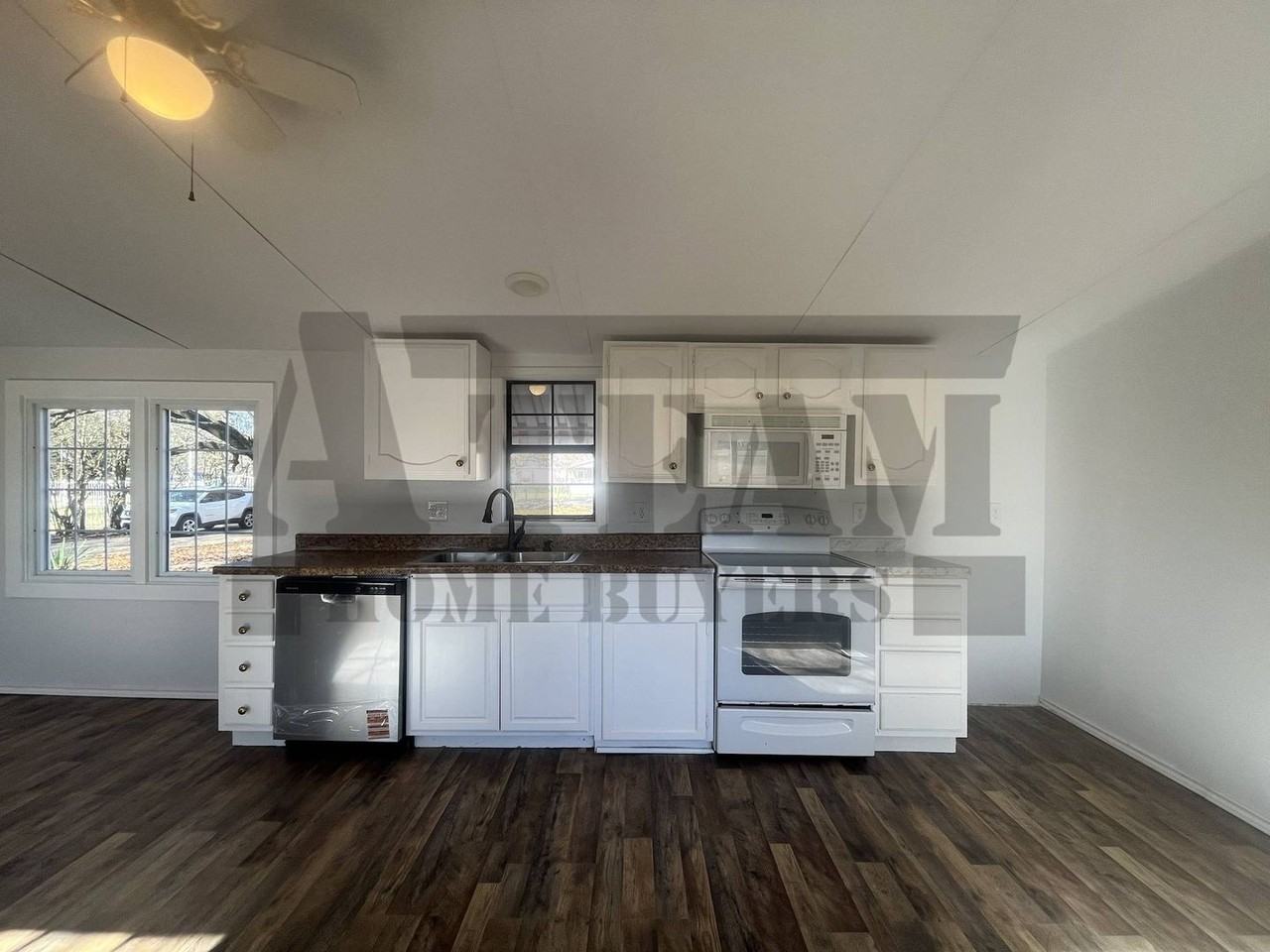 105 Mesa Dr - Photo 6 of 36