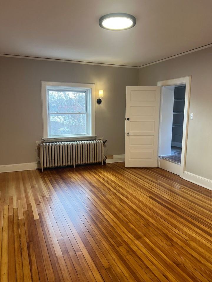 326 State St - Photo 2 of 6