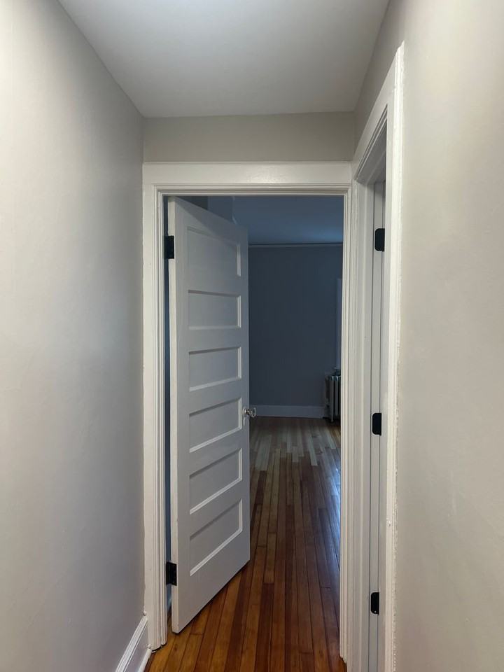 326 State St - Photo 4 of 6