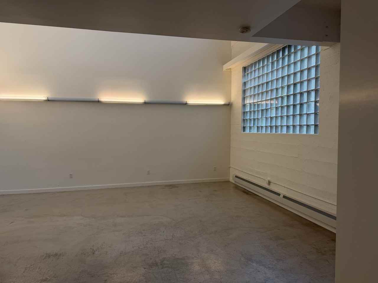 841 61st St - Photo 6 of 18