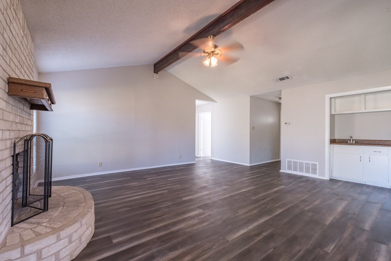 601 Osage Dr - Photo 4 of 38