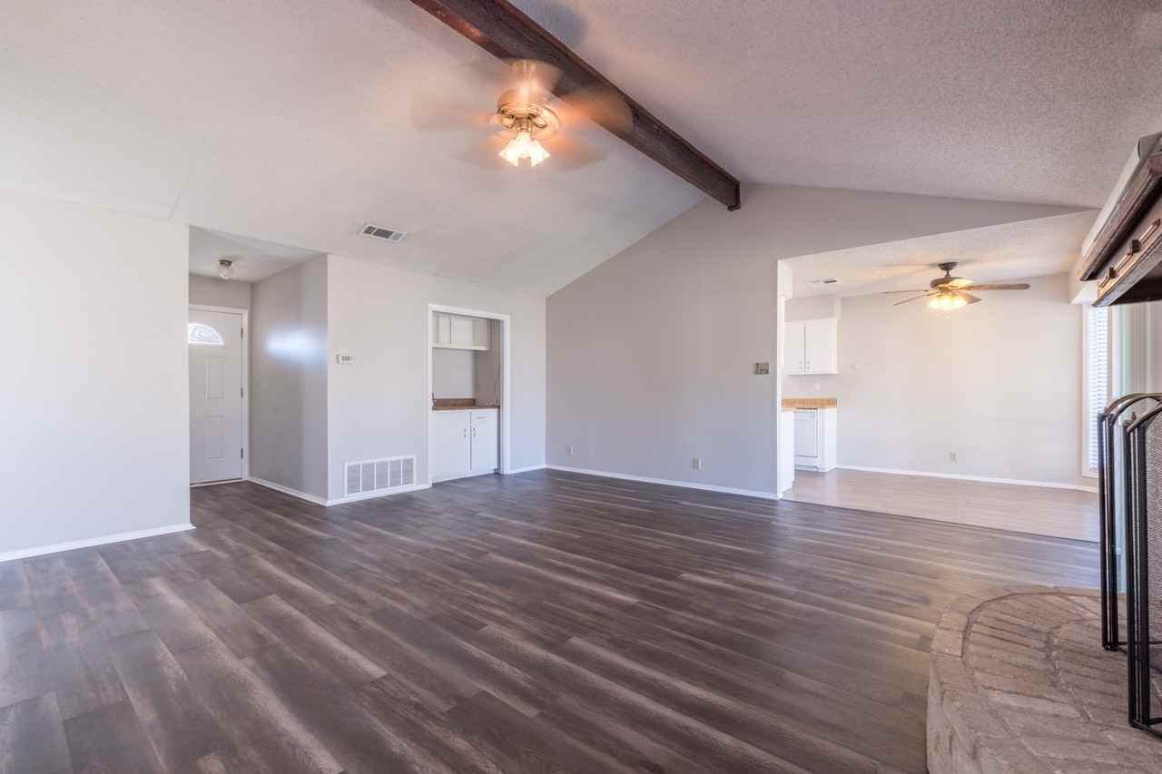 601 Osage Dr - Photo 5 of 38