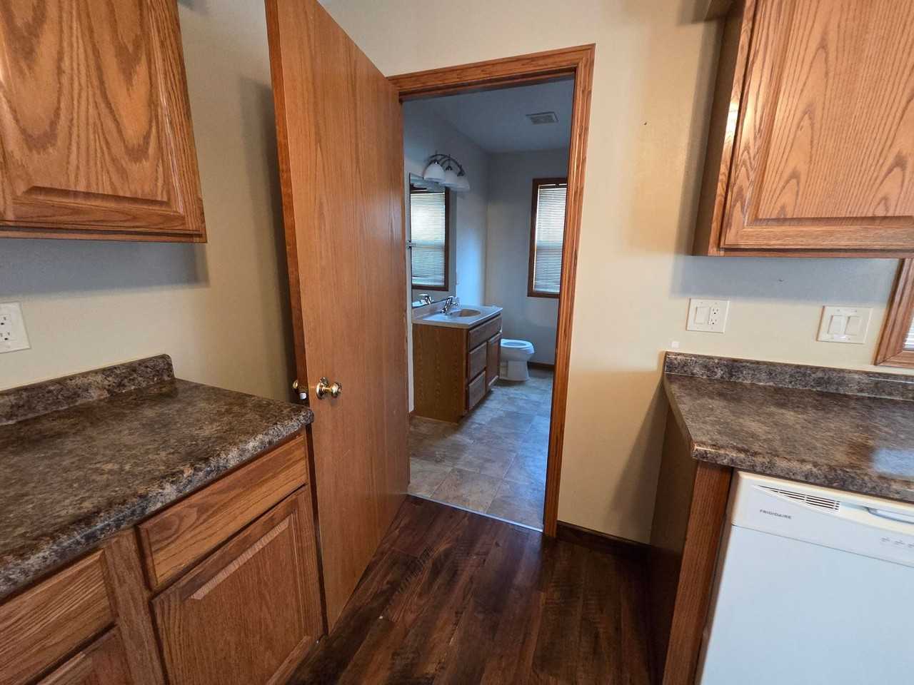 475 Overland Trl - Photo 5 of 18