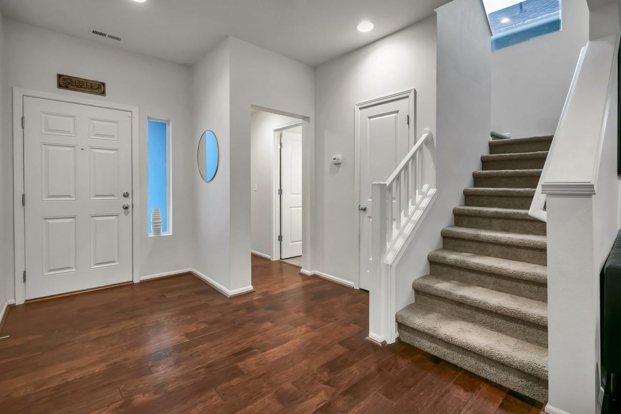 4908 S 322nd St - Photo 5 of 32