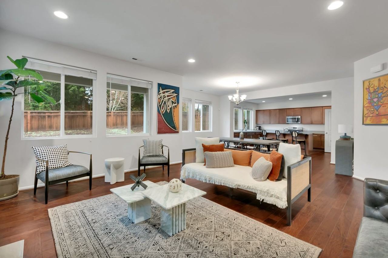 4908 S 322nd St - Photo 7 of 32