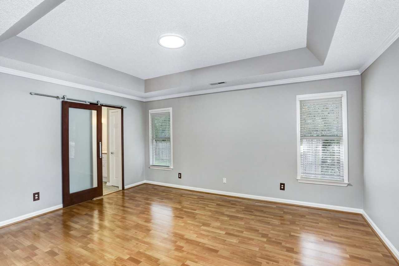 2701 King Arthur Ct Sw - Photo 6 of 11