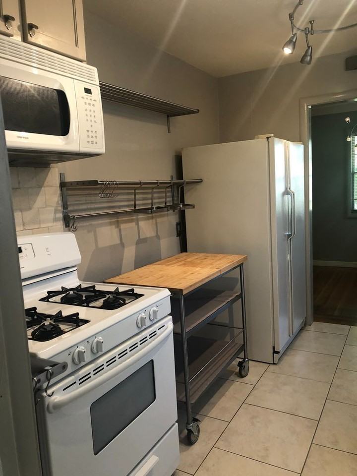 665 55th St - Photo 7 of 18