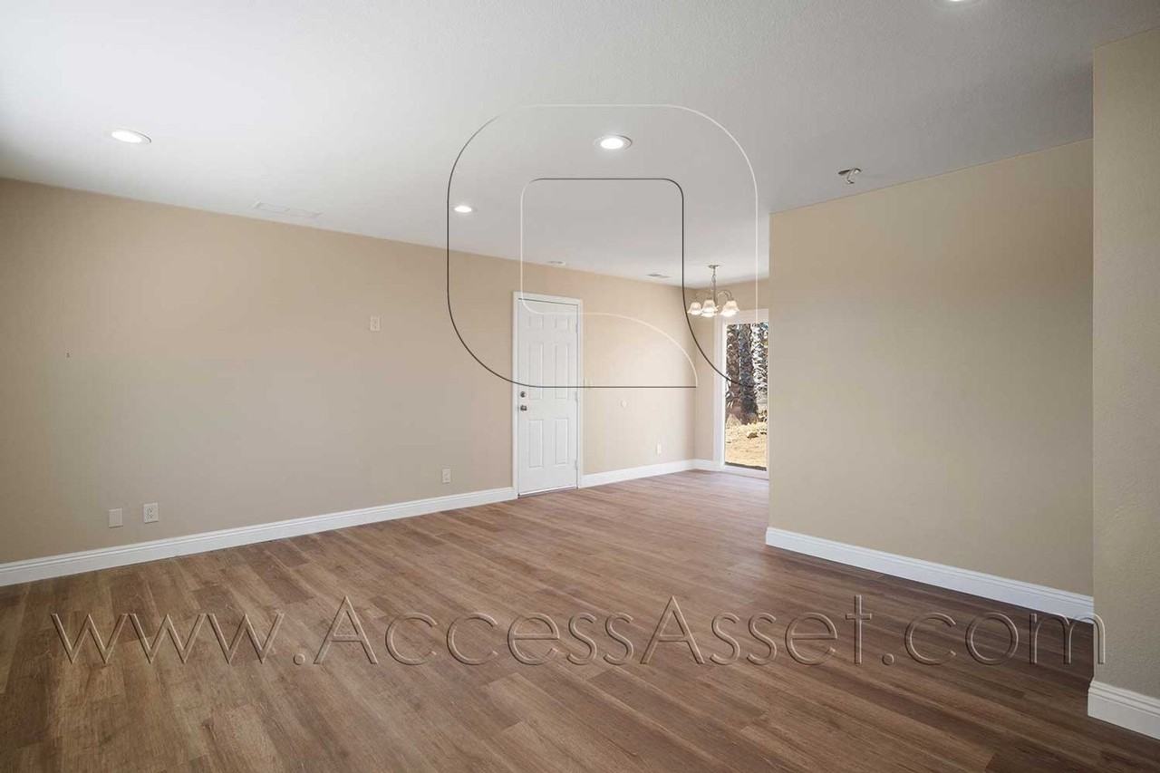 21240 Wallace Ave - Photo 2 of 25