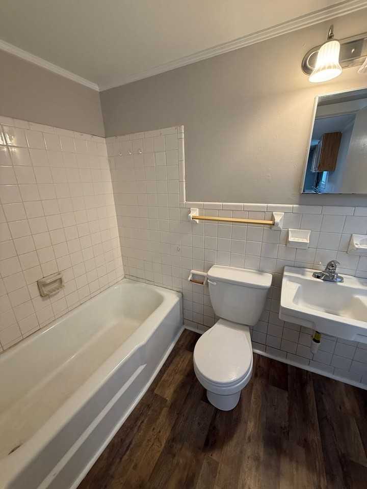 221 Mccreary Hts - Photo 6 of 10