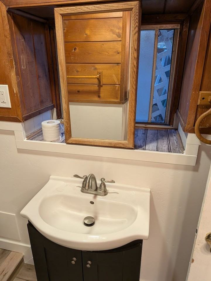 8115 Fairview Ave - Photo 3 of 10