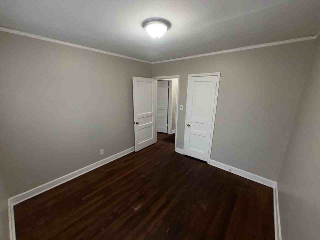 1017 Gordon St - Photo 7 of 22