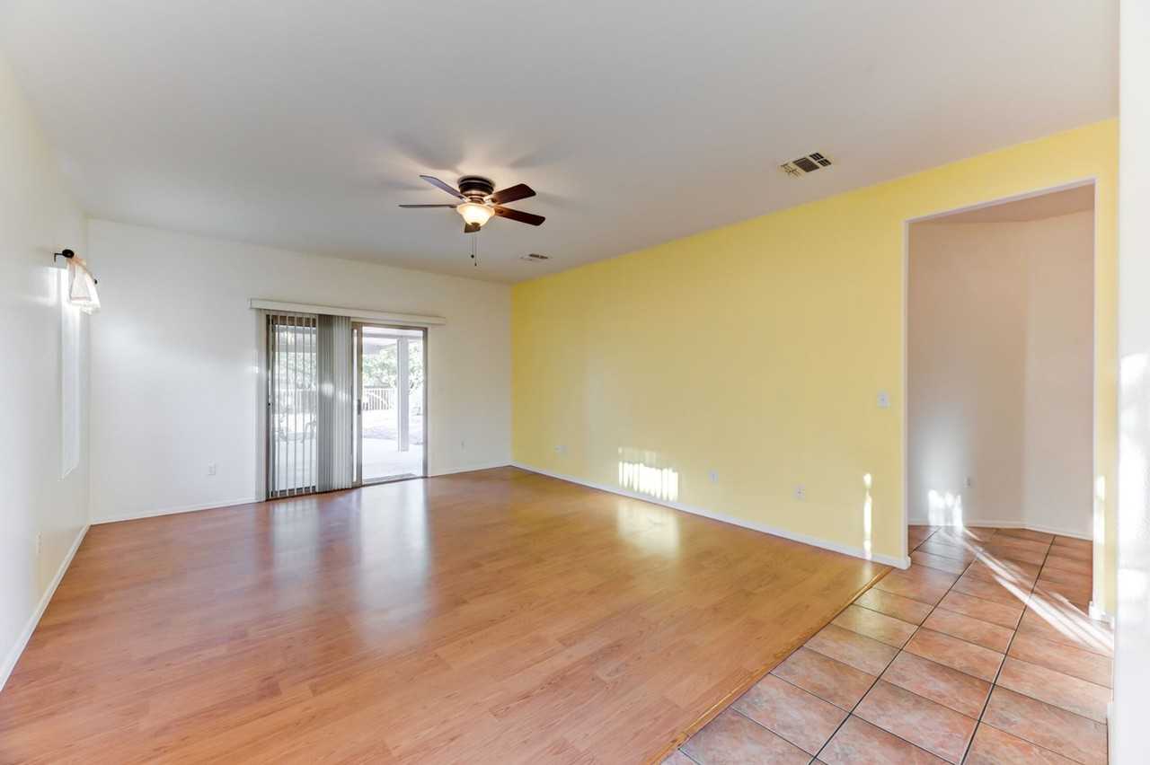 2144 Desert Woods Dr - Photo 3 of 16