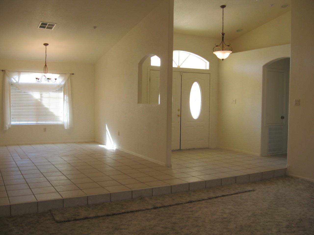 4824 E 40th St - Photo 4 of 17