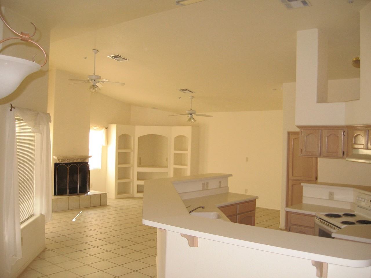 4824 E 40th St - Photo 5 of 17