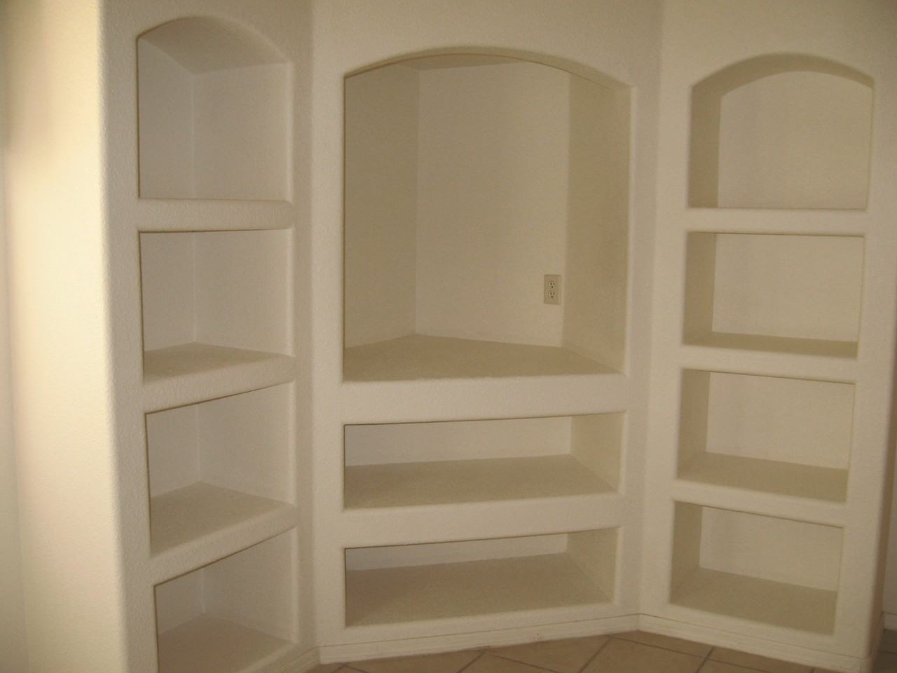 4824 E 40th St - Photo 7 of 17