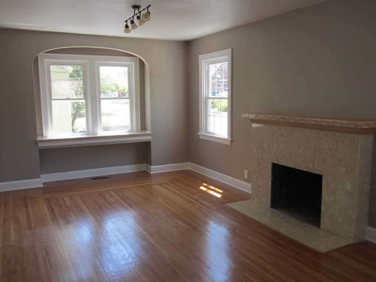 2858 Losantiville Ave - Photo 2 of 10