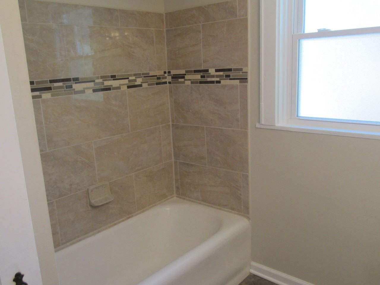 2858 Losantiville Ave - Photo 5 of 10