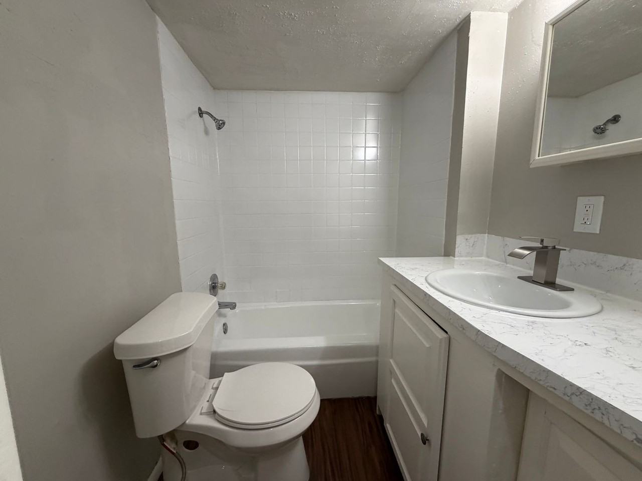 6310 Nw 36th St - Photo 6 of 21